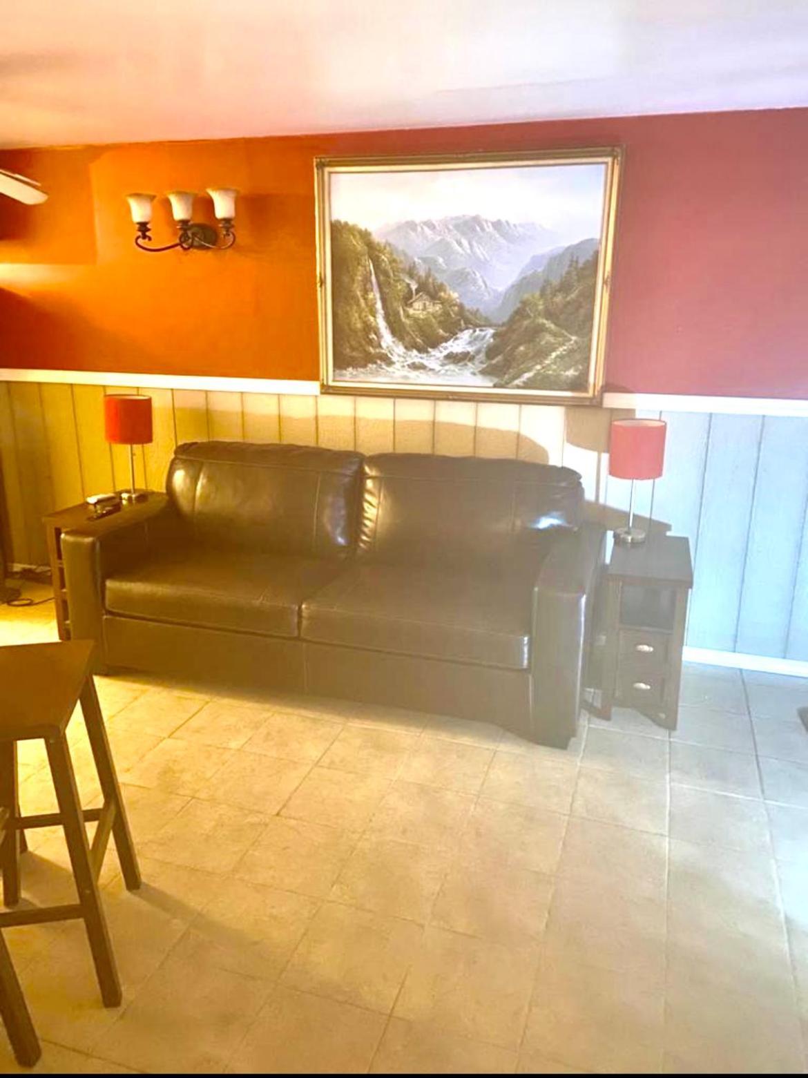 ניו יורק Large 3-Bedrooms/2-Bath Apt, One Block To Train מראה חיצוני תמונה